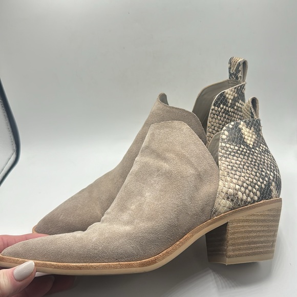 Dolce Vita Booties Snakeskin - Picture 9 of 10